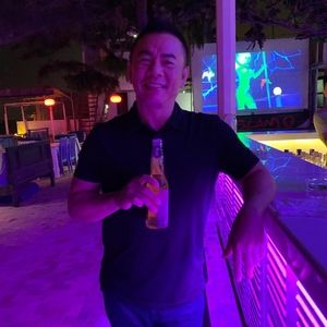 Meet your Posher, Hogan